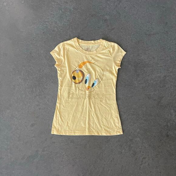 TWEETY BIRD TEE LOONEY TUNES SIZE M YELLOW WOMENS CUTE ADULT NOSTALGIC - Picture 1 of 4